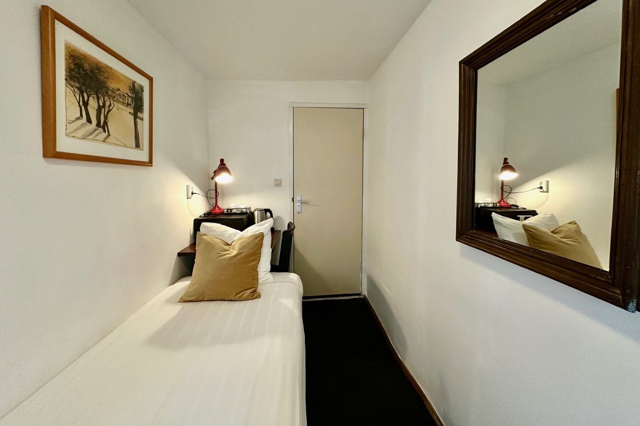 Single Room at Hotel de Munck Amsterdam – detail view